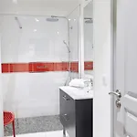 Bubble 8 Apartment