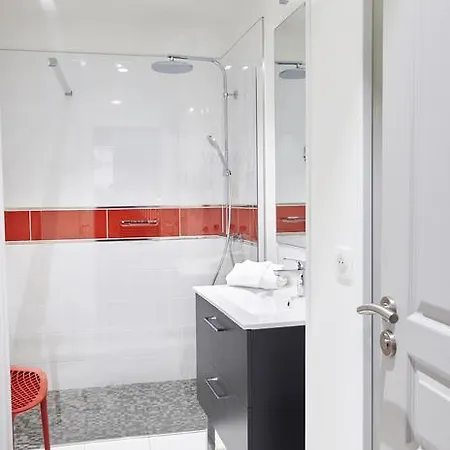 Bubble 8 Apartment