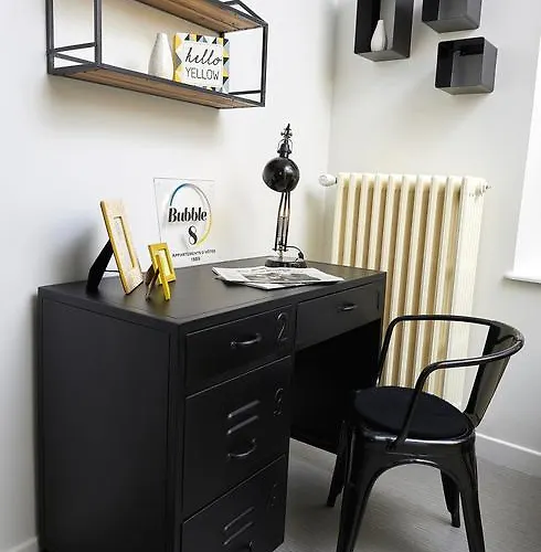 Apartment Bubble 8 *