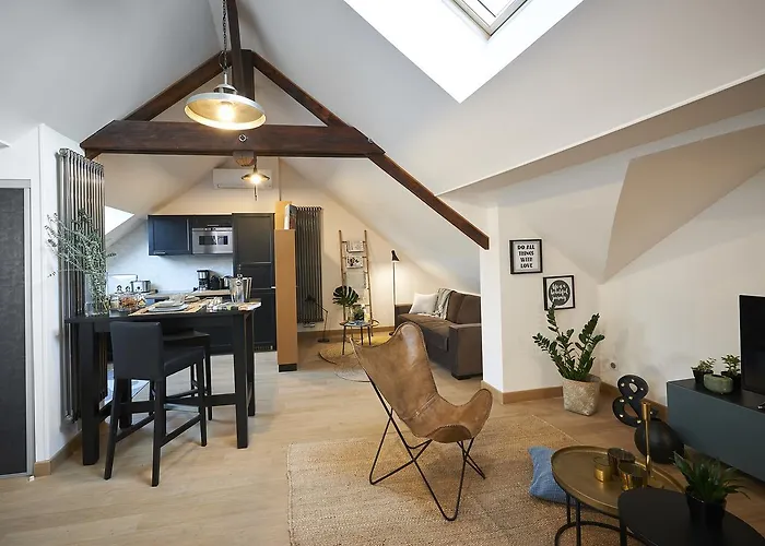 Bubble 8 Apartment *